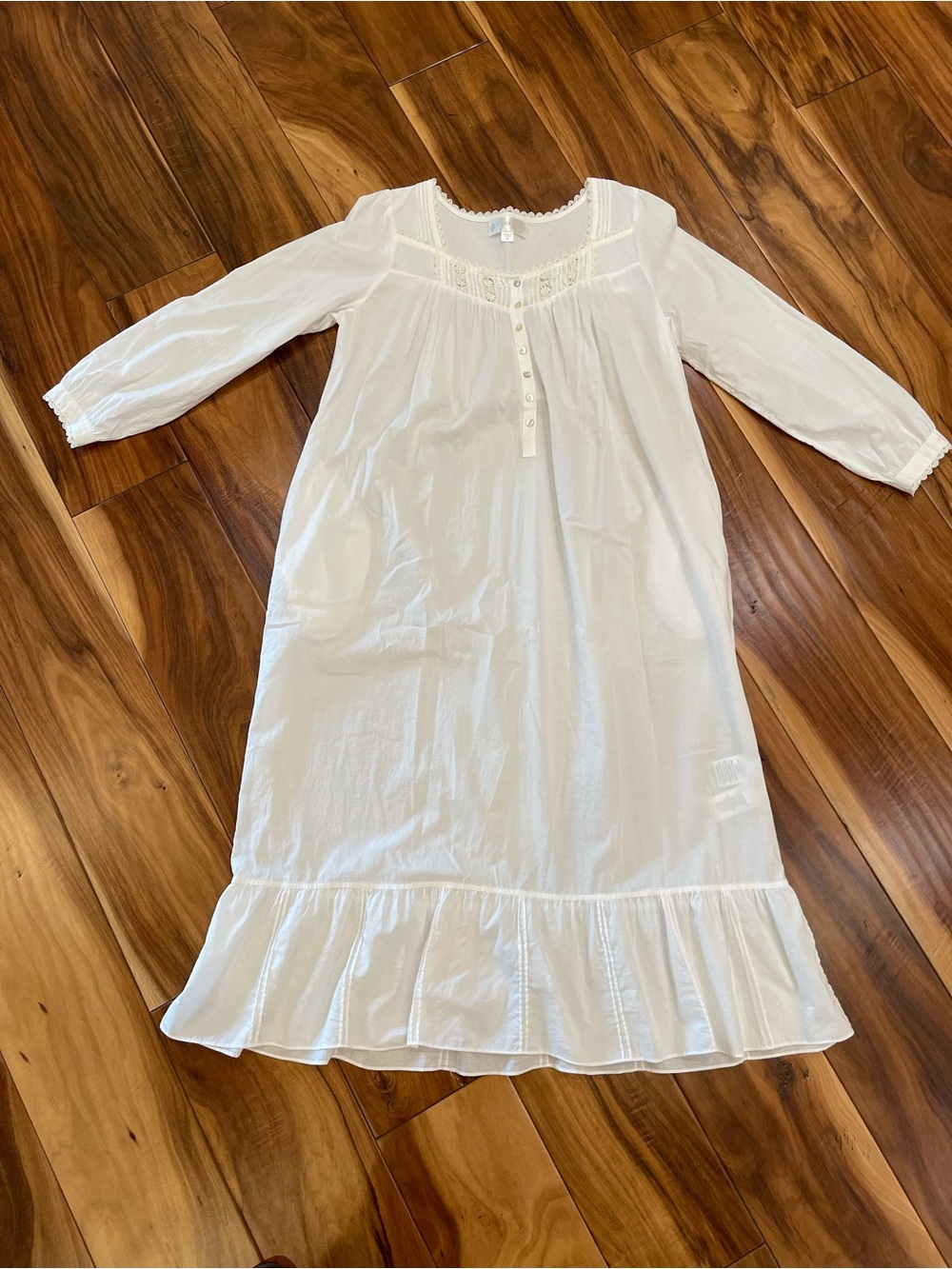 Eileen West Heirloom Dream White Cotton long sleeve gown size M cottagecore lace - Picture 2 of 8